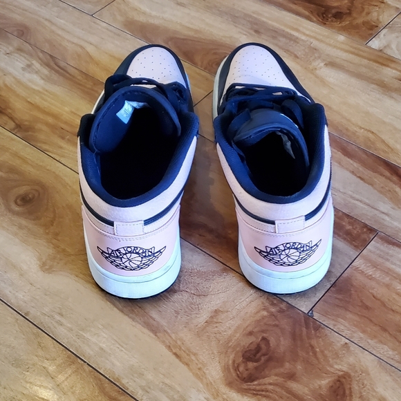 Air Jordan Nike Pink Black Size 13 - Picture 2 of 7